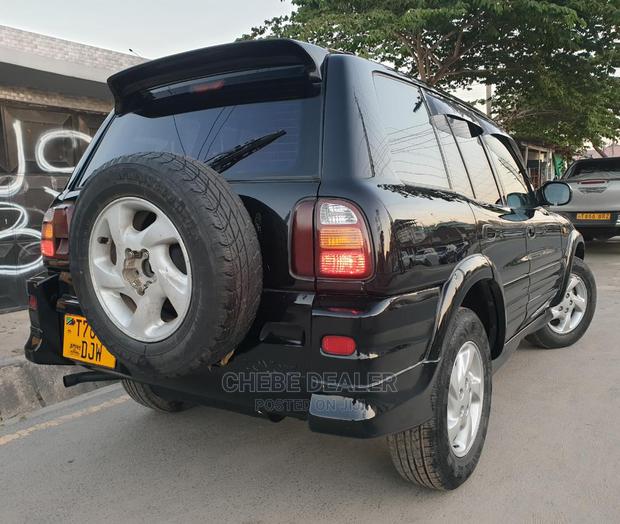 Toyota RAV4 1998 Black