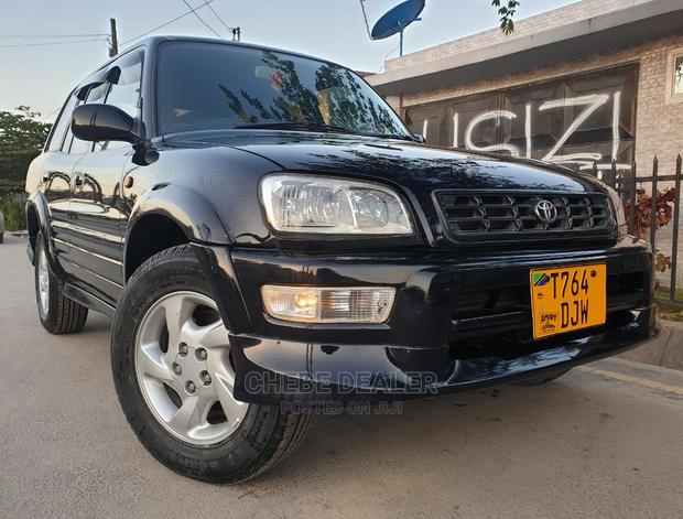 Toyota RAV4 1998 Black