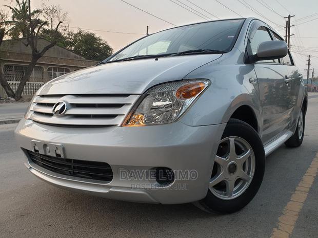 Toyota IST 2006 Silver