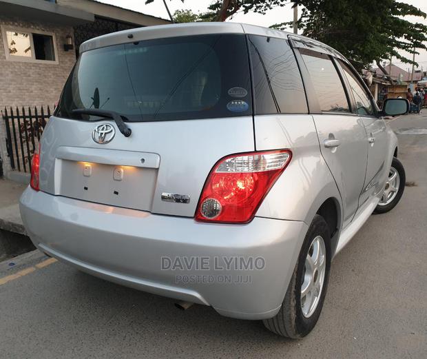 Toyota IST 2006 Silver