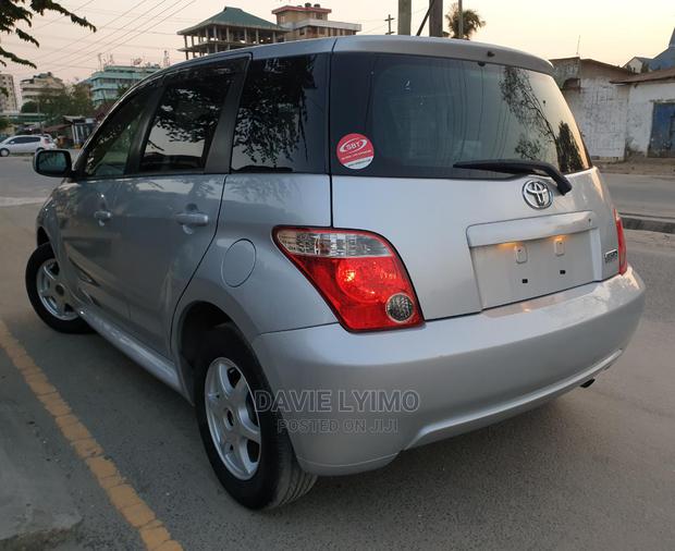 Toyota IST 2006 Silver