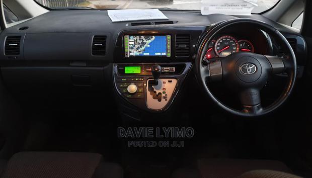 Toyota Wish 2006 Blue
