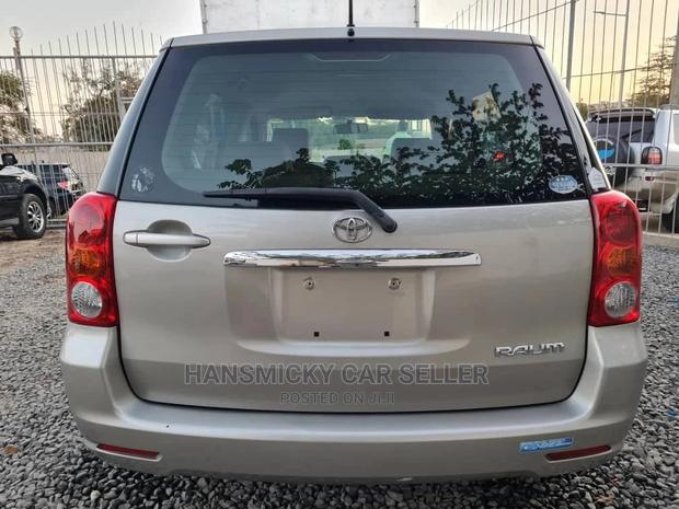 Toyota Raum 2005 Gray