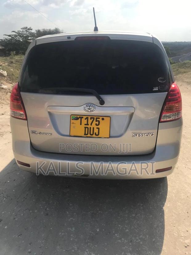 Toyota Corolla Spacio 2006 Silver