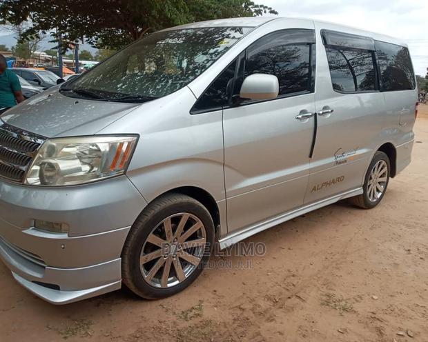 Toyota Alphard 2002 Silver