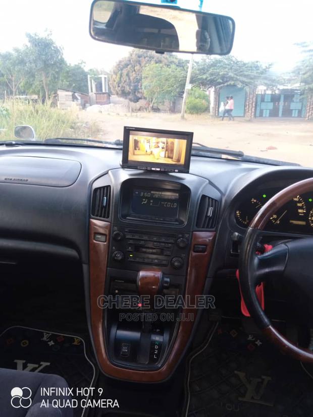 Toyota Harrier 2004 2.4 Silver