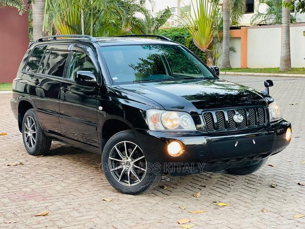 Toyota Kluger 2003 Black