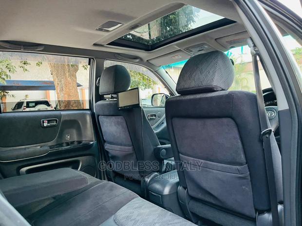 Toyota Kluger 2003 Black
