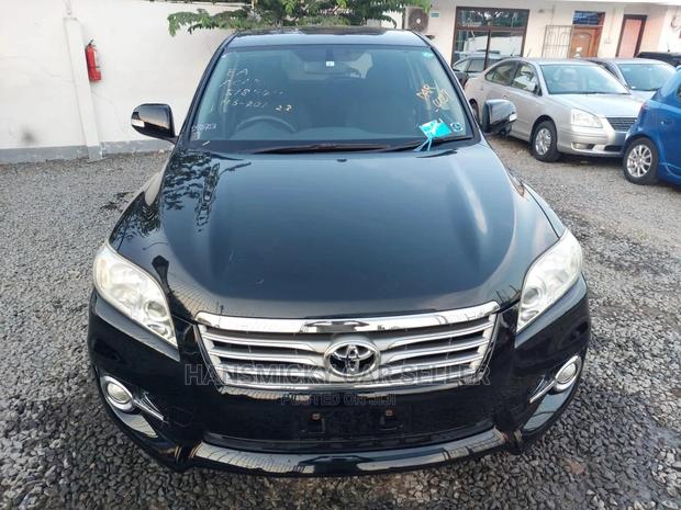Toyota Vanguard 2011 Black