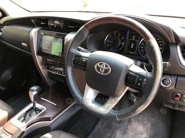 Toyota Hilux Surf 2007 2.7 SSR Black