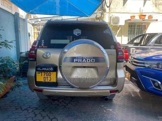Toyota Land Cruiser Prado 2007 3.0 D-4d 5dr Gray