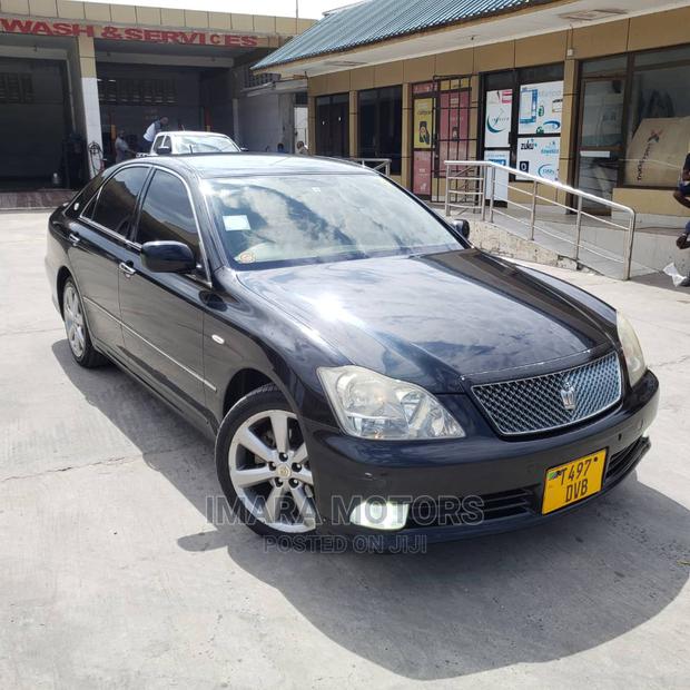 Toyota Crown 2005 Royale Black
