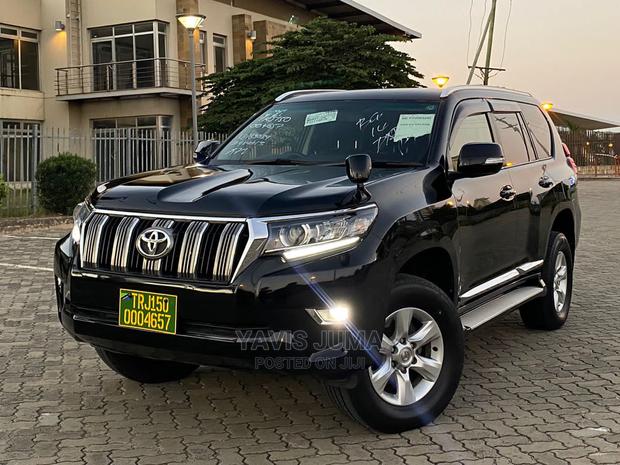 Toyota Land Cruiser Prado 2010 Black