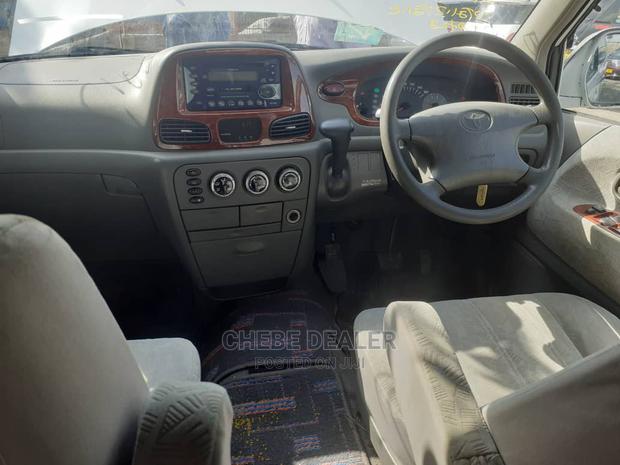 Toyota Noah 2002 2.0 AWD (8 Seater) White