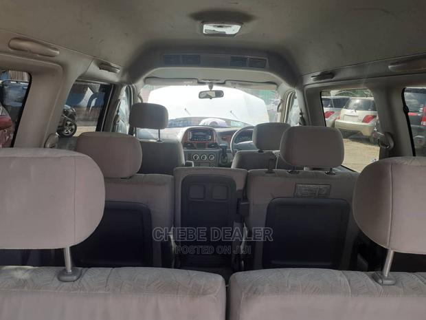 Toyota Noah 2002 2.0 AWD (8 Seater) White