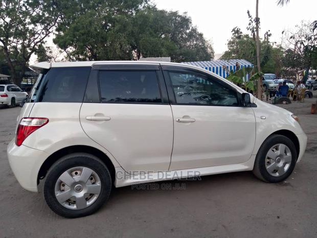 Toyota IST 2006 White