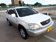 Toyota Harrier 2001 White for sale