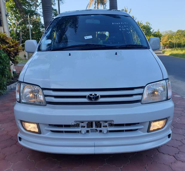 Toyota Lite-Ace 1998 Off White