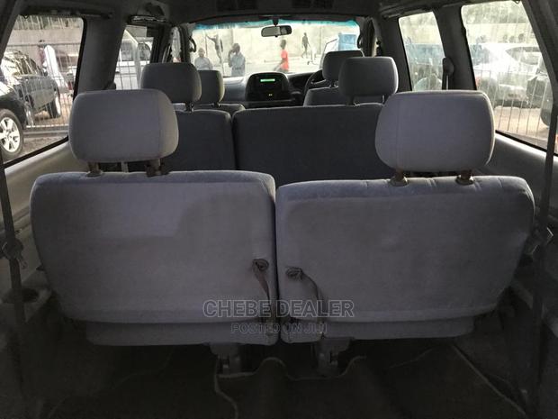 Toyota Noah 2002 2.0 AWD (8 Seater) Gold