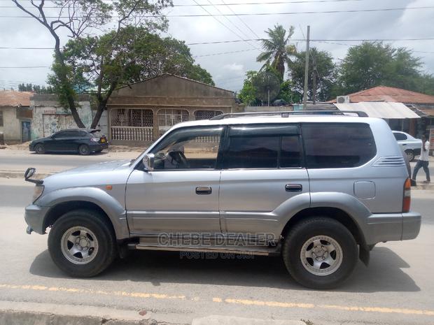 Toyota Land Cruiser 2010 4.0 V6 GX Silver
