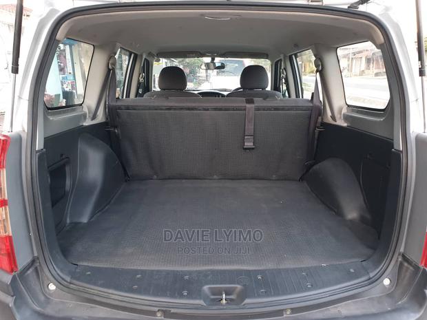 Toyota Succeed 2004 Silver