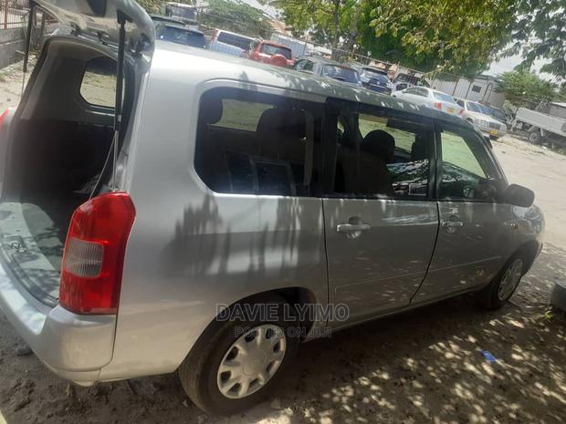 Toyota Probox 2006 Silver