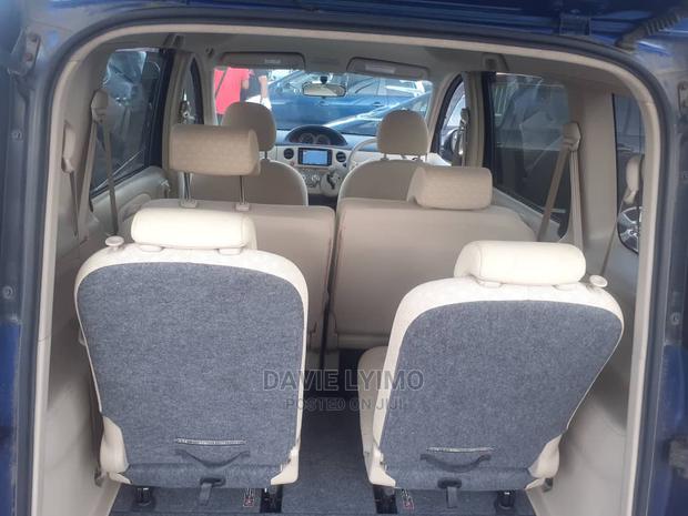 Toyota Sienta 2006 Blue