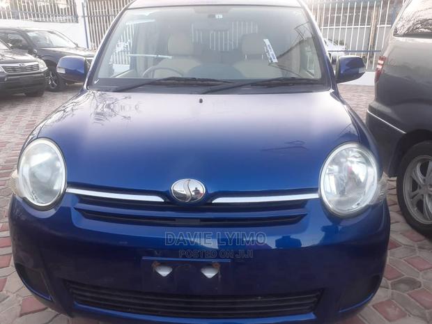 Toyota Sienta 2006 Blue