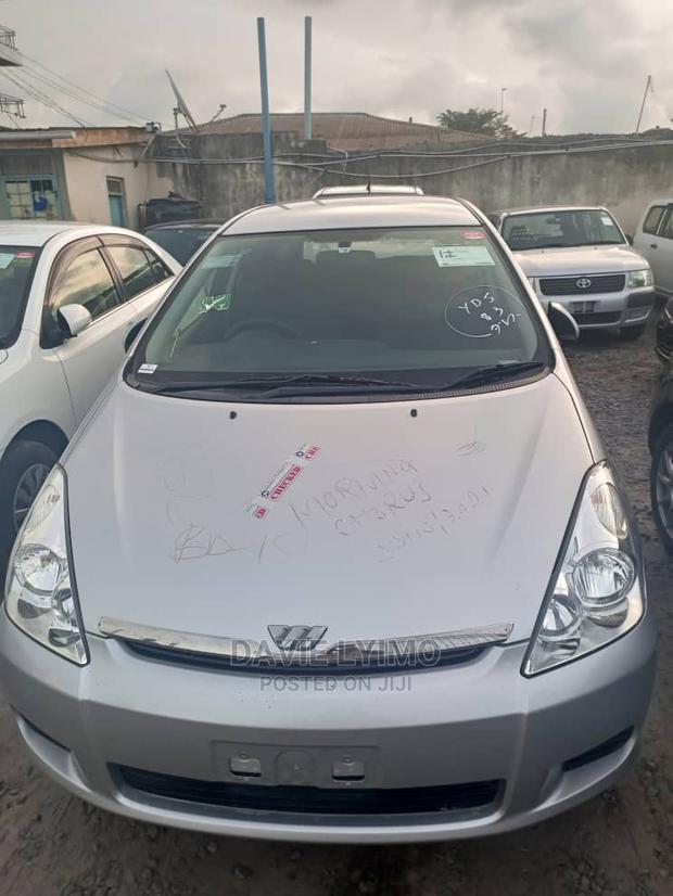 Toyota Wish 2005 Gray