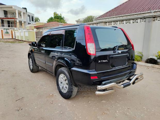Nissan X-Trail 2004 Black
