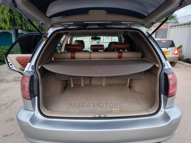Toyota Harrier 2001 Gray