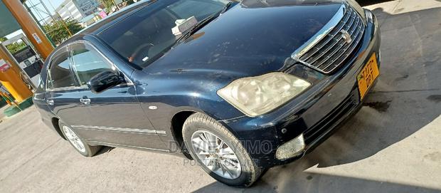 Toyota Crown 2005 Black