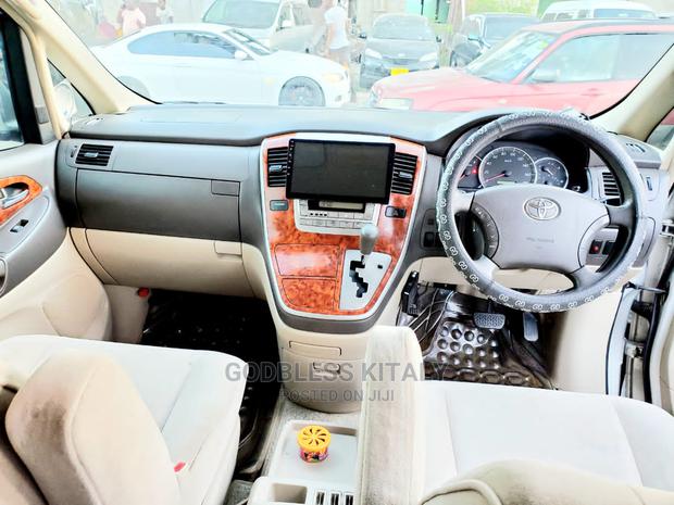Toyota Alphard 2003 Silver