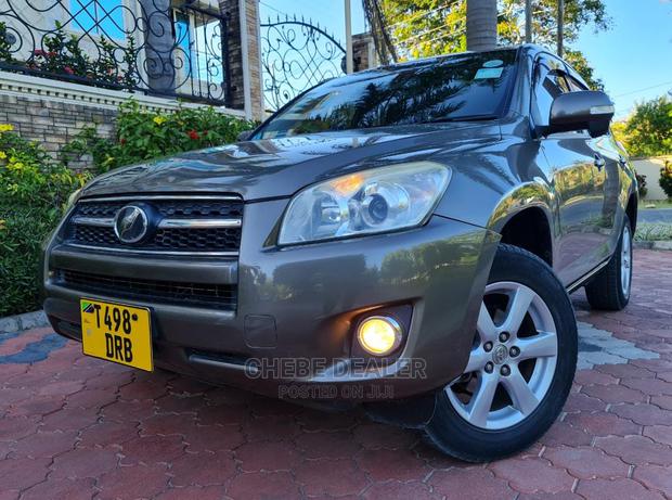 Toyota RAV4 2001 Base AWD Gold