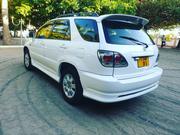 Toyota Harrier 2001 White for sale