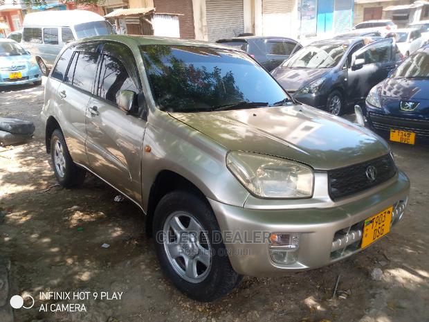 Toyota RAV4 2004 1.8 Gold