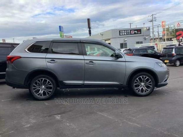 Mitsubishi Outlander 2017 Gray