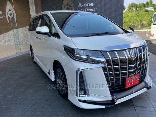 Toyota Alphard 2019 Pearl