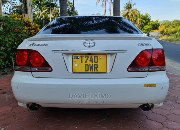 Toyota Crown 2003 Pearl