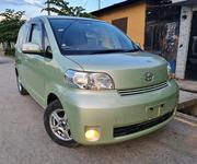 Toyota Porte 2009 Green for sale