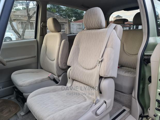 Toyota Porte 2009 Green