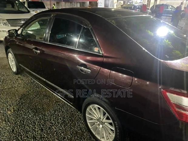 Toyota Premio 2010 Purple
