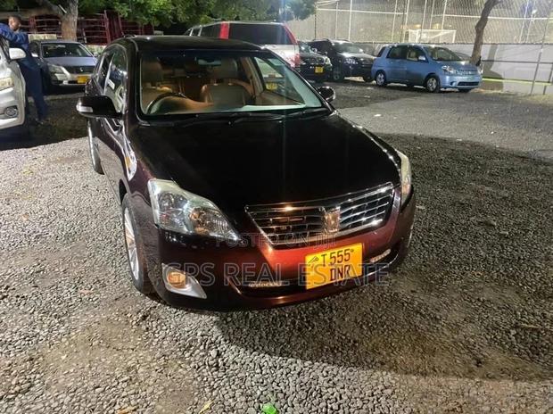 Toyota Premio 2010 Purple