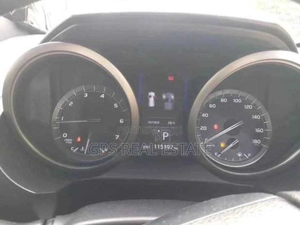 Toyota Land Cruiser 2016 White