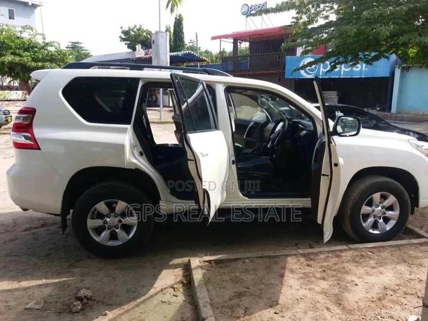 Toyota Land Cruiser 2016 White