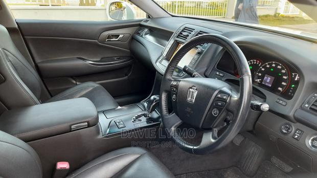 Toyota Crown 2008 Pearl
