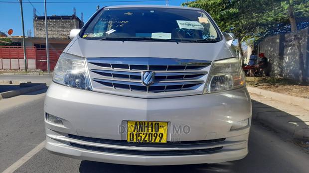 Toyota Alphard 2006 Silver