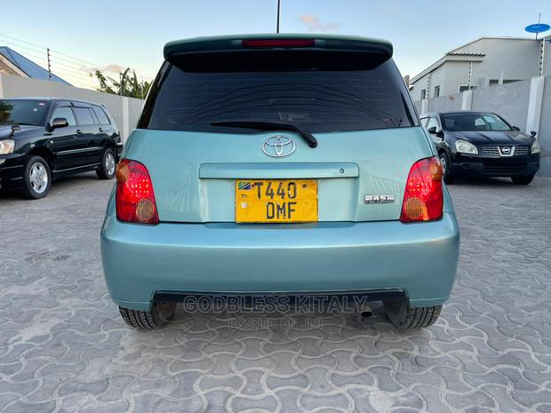 Toyota IST 2003 Teal