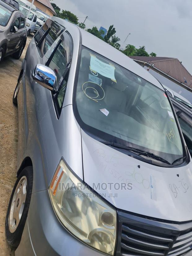 Toyota Alphard 2004 Silver