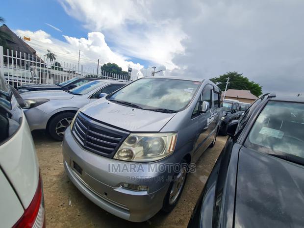 Toyota Alphard 2004 Silver